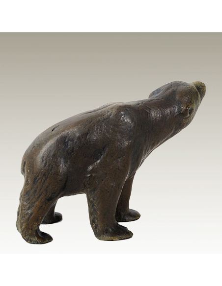 Escultura de bronce. Oso pardo pintado estilo Viena