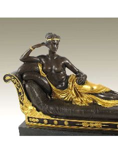 Sculpture en bronze: Femme sur divan, Pauline Bonaparte -Patine dorée 2