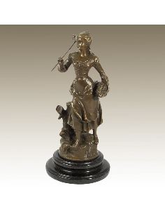 Sculpture en bronze: Fille au rateau