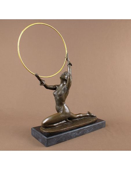 Sculpture en bronze: Femme Art déco "Extasis" avec cerceau doré