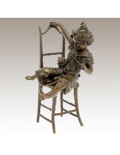 Sculpture en bronze: Filette sur chaise avec son chat -Patine brune