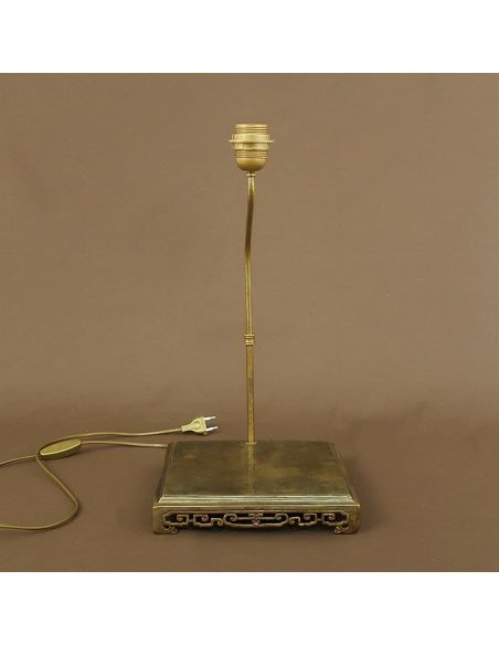Pied de lampe en bronze patiné: Socle en bronze, pied de lampe pour objet 22x15cm