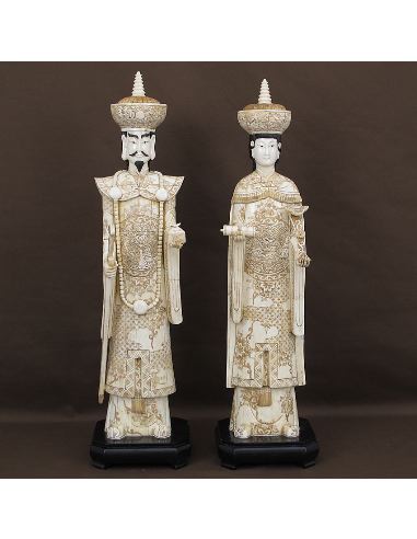 Figura de Hueso. Emperador & Emperatriz de pie 066cm con peana