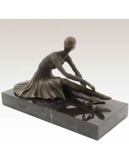 Sculpture en bronze: Femme assise Art déco "Tanara" -Patine brune