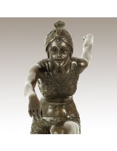Sculpture en bronze: Femme Art déco "Con Brio" -Patine brune 2