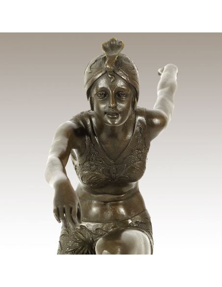 Sculpture en bronze: Femme Art déco "Con Brio" -Patine brune