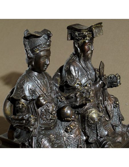 Figura de bronce. Emperadores chinos Dinastía Qing pareja