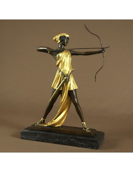 Sculpture en bronze: Diane chasseresse -Patine dorée
