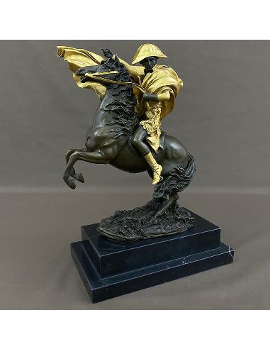 Sculpture en bronze: Napoléon à cheval -Patine brune